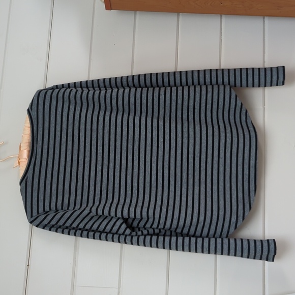 Long sleeve t-shirt , size L - Picture 2 of 4